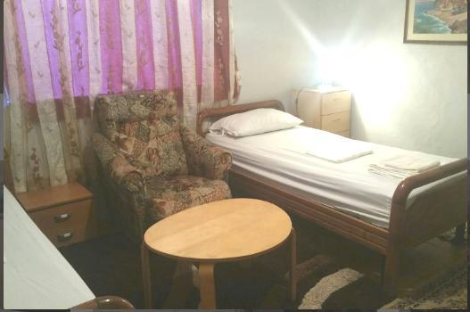 Communist Style Apartment Тирана Екстериор снимка
